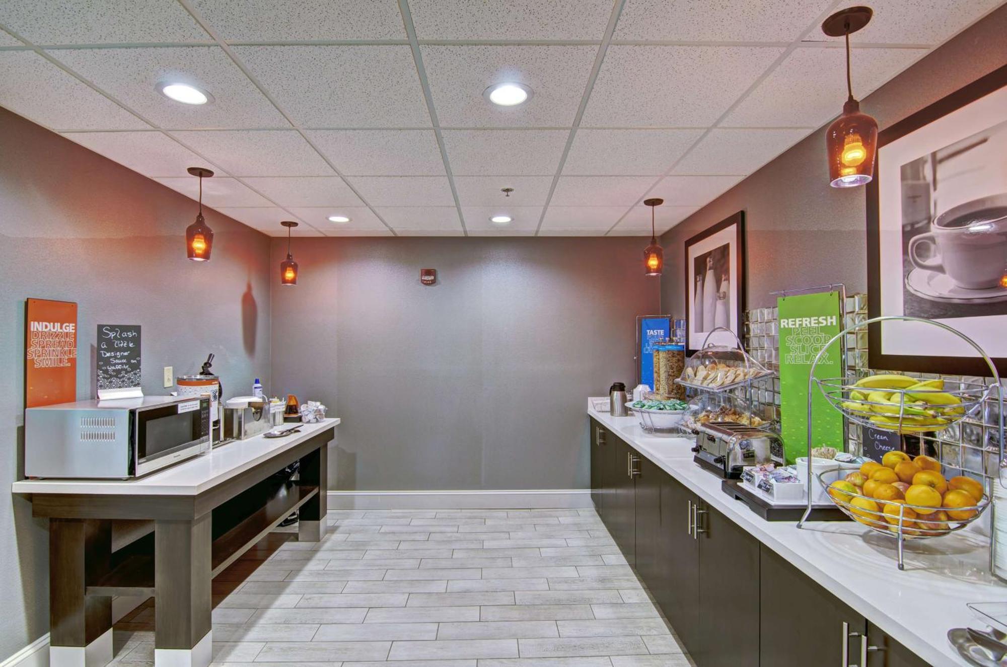Hampton Inn Salem Ngoại thất bức ảnh