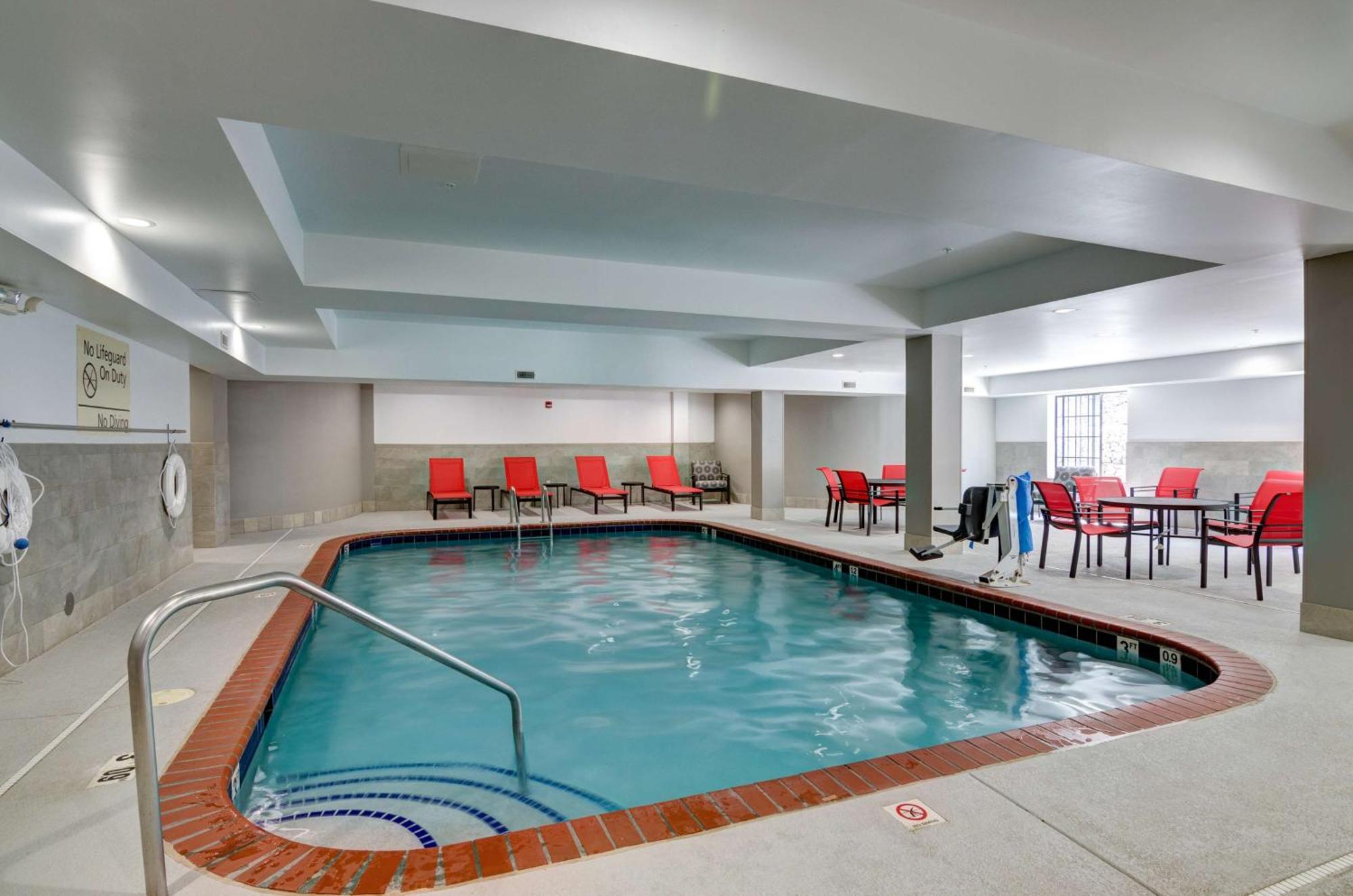 Hampton Inn Salem Ngoại thất bức ảnh